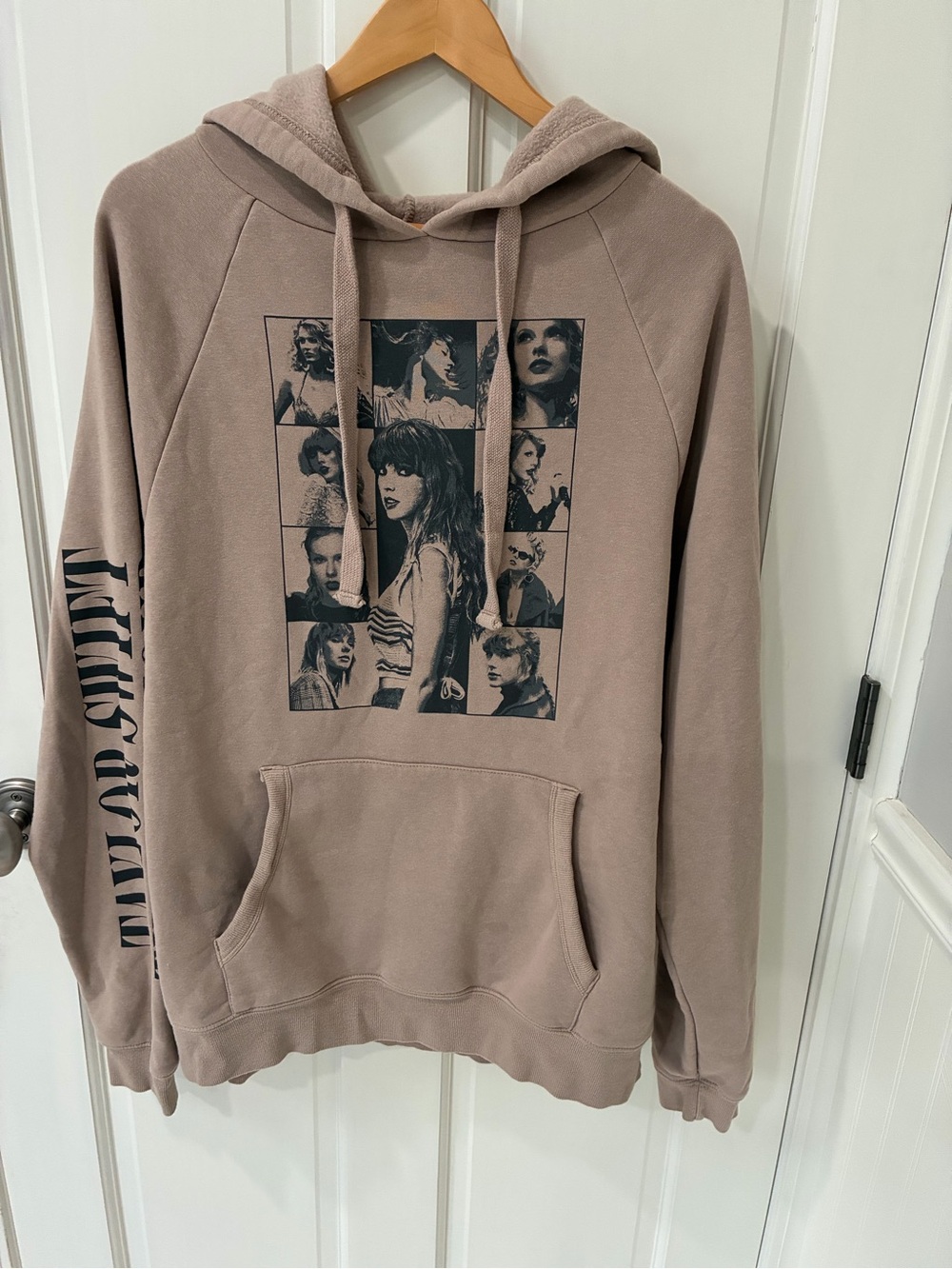 Taylor Swift Unisex  Eras Tour Taupe Graphic Hoodie Size Medium, Relaxed Fit